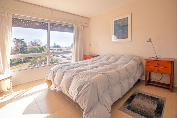 Room 4 of 40