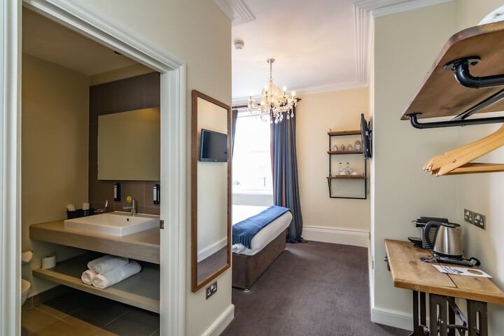 Room 55 of 111