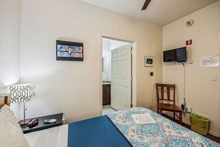 Room 34 of 118