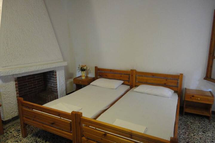 Room 15 of 35