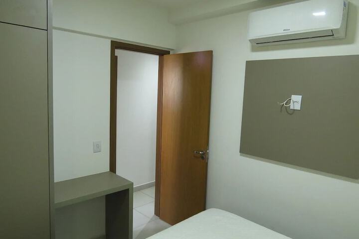 Room 28 of 146
