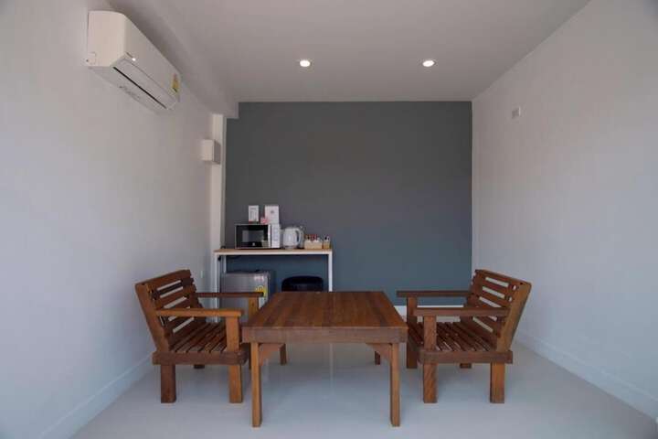 Dining 19 of 26