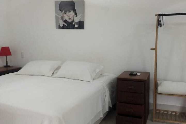 Room 5 of 80