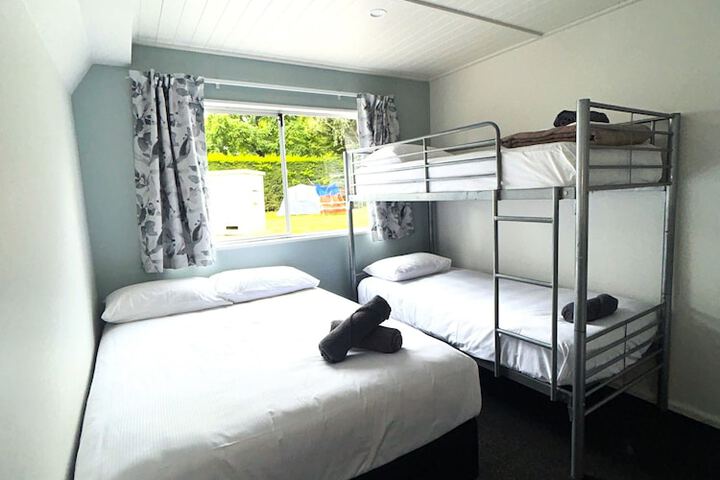 Room 12 of 52