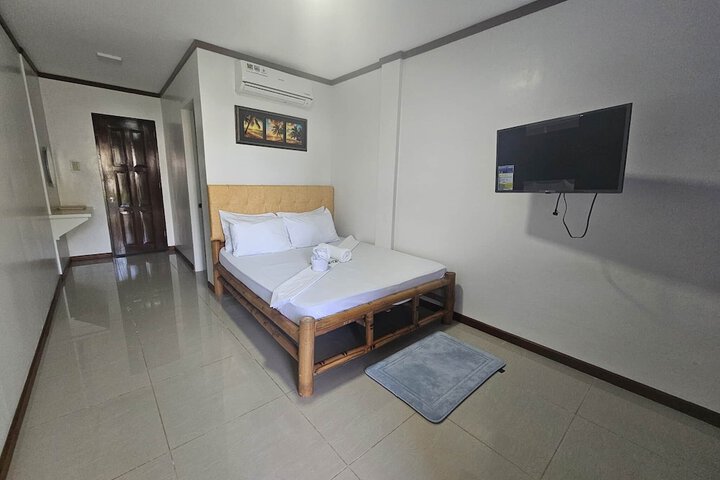 Room 28 of 61