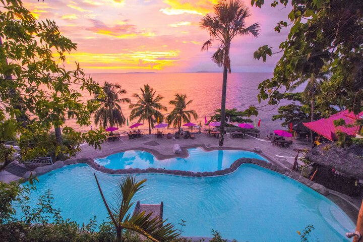 Hotel with Pool