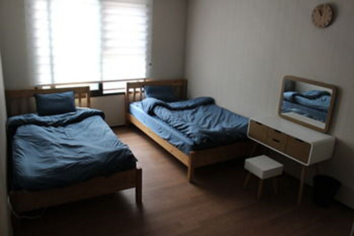Room 12 of 26