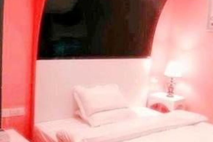 Room 8 of 29