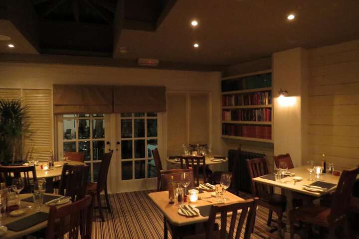 Dining 40 of 62