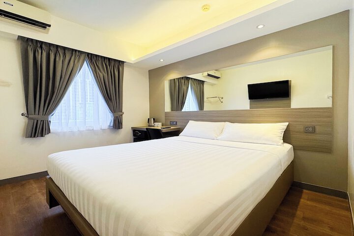 Room 8 of 35