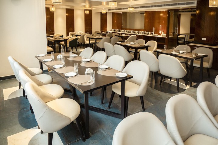 Dining 16 of 20