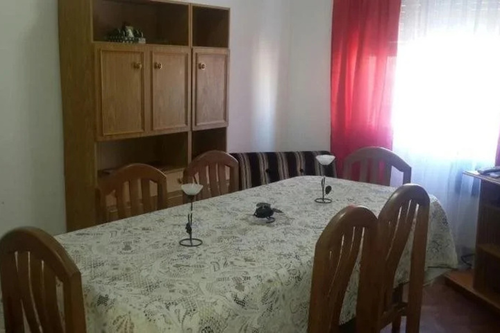 Room 4 of 14