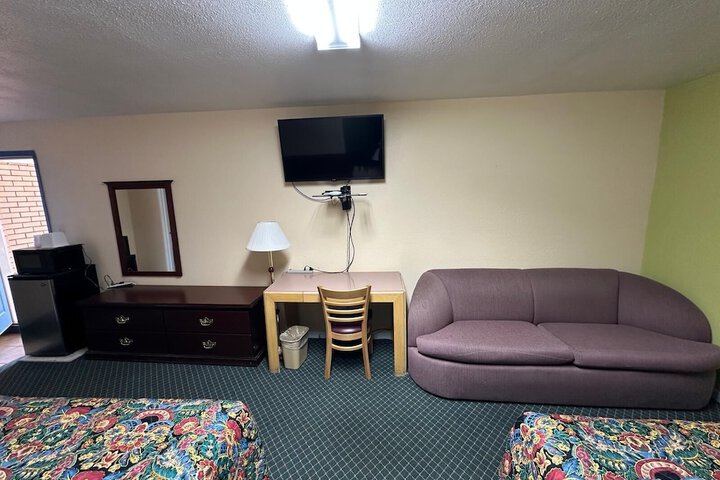 Room 18 of 27