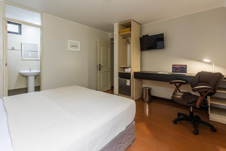 Room 56 of 94