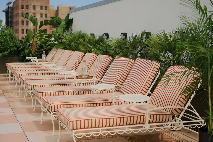 Sundeck 68 of 72
