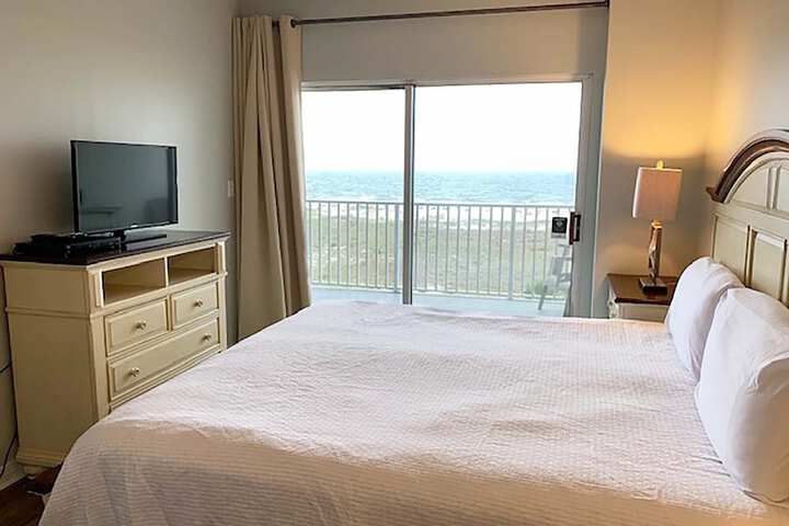 Room 11 of 85