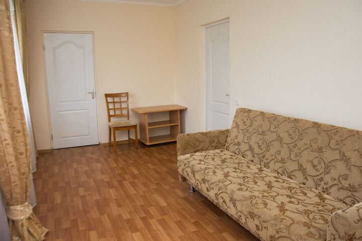 Room 11 of 12
