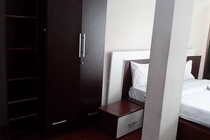 Room 4 of 36