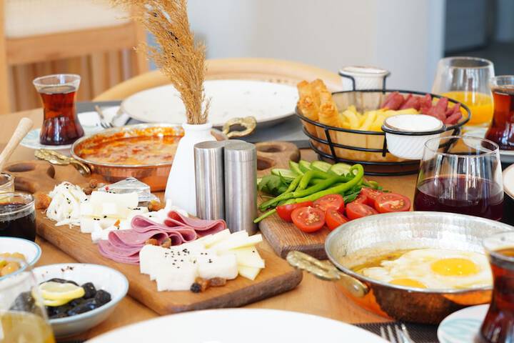 Breakfast/Coffee Service 60 of 70