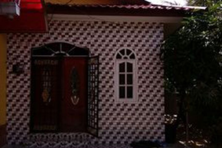 Room 2 of 8