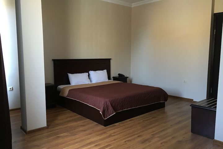 Room 12 of 14
