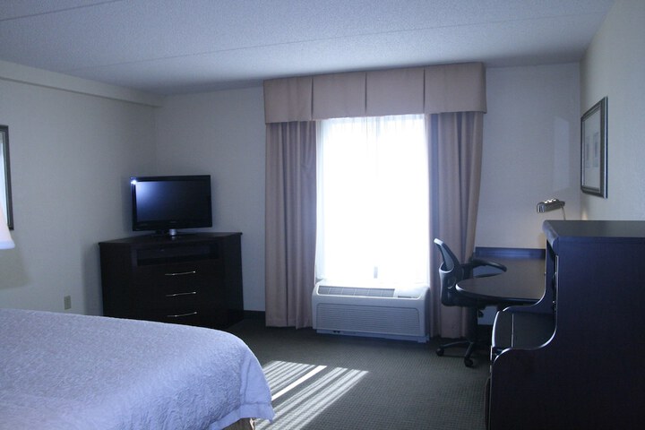1 King Bed (12 of 22)