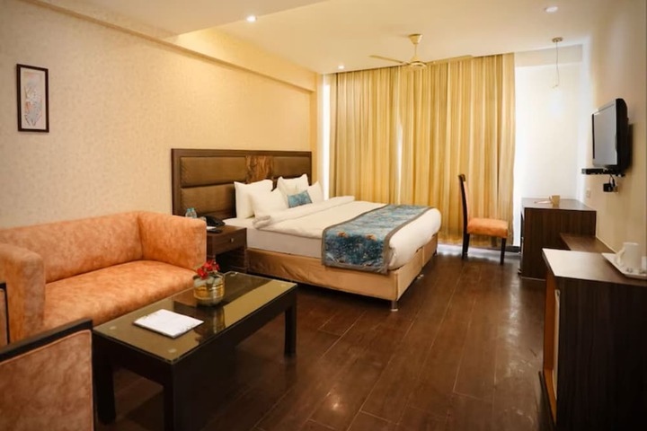 Room 8 of 21