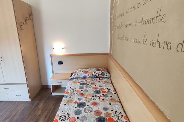 Room 14 of 117