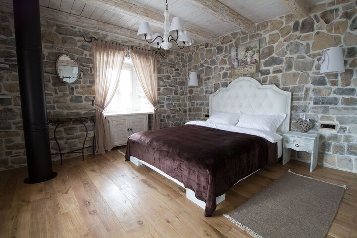 Room 16 of 71