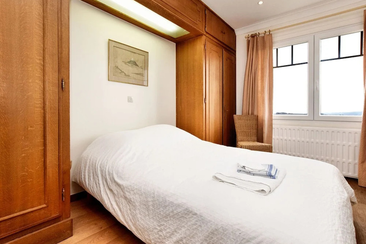 Room 3 of 17