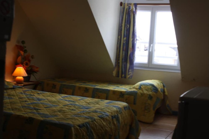 Room 9 of 93