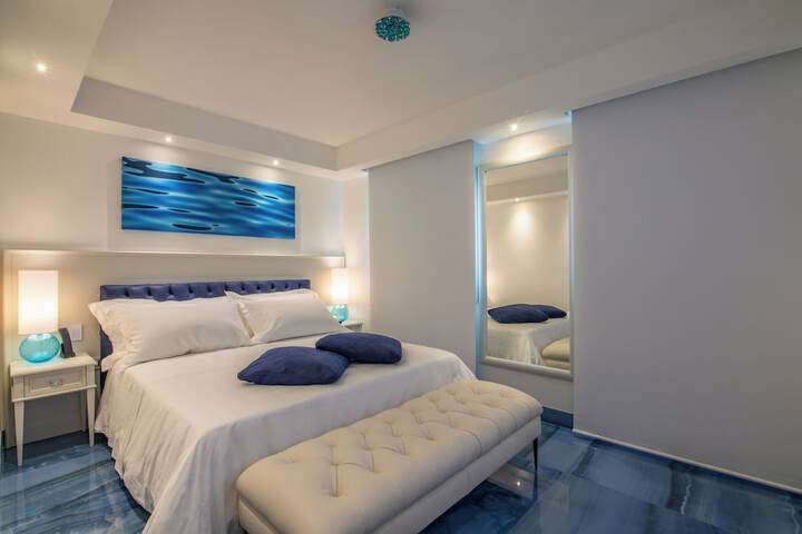 Room 36 of 73