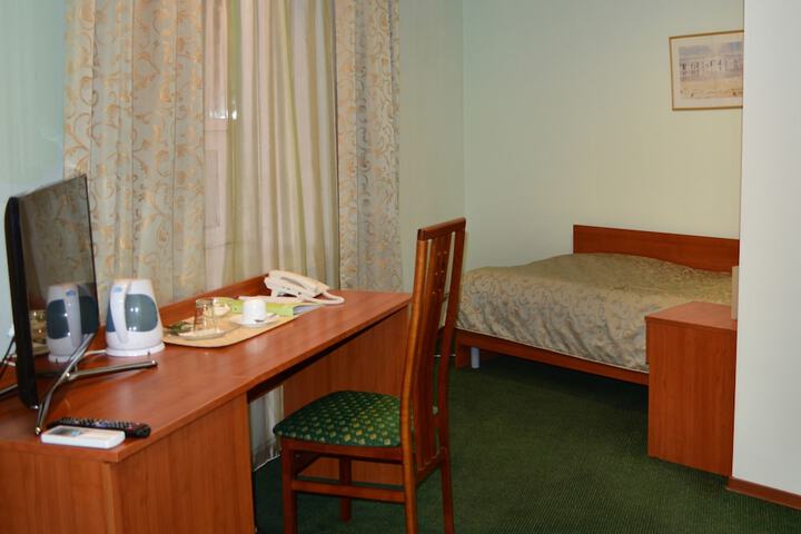 Room 6 of 45