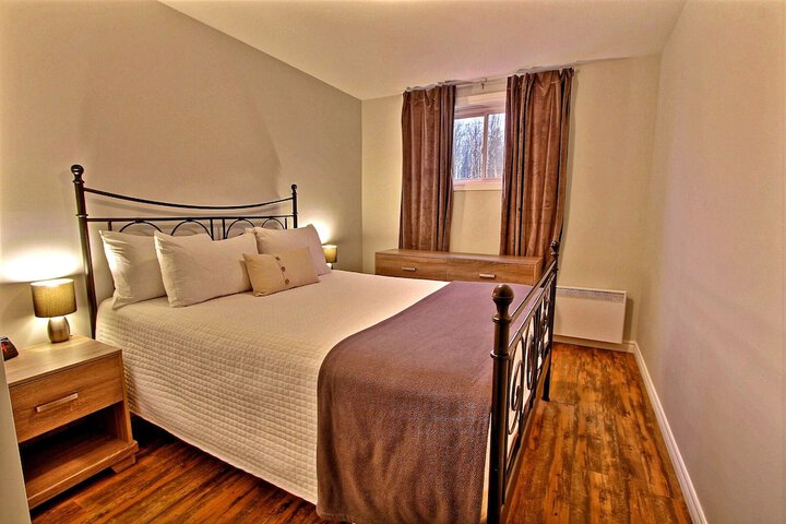 Room 33 of 175