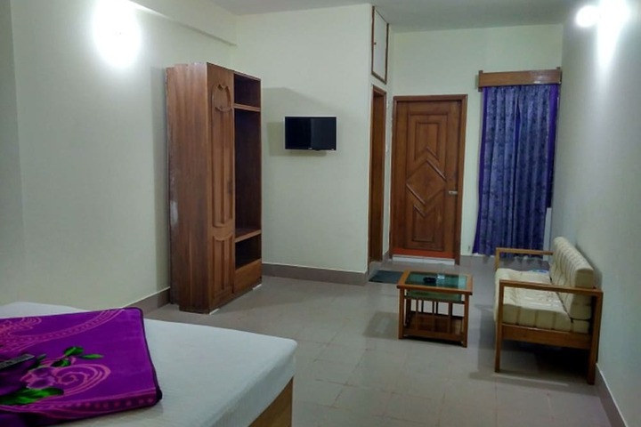 Room 8 of 39