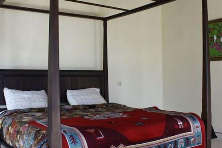 Room 8 of 30