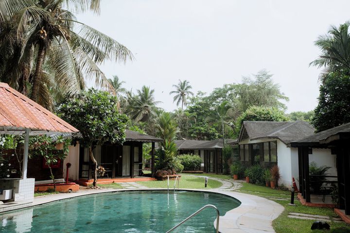 Hotel Pool