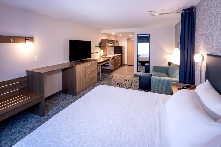 Room 6 of 52