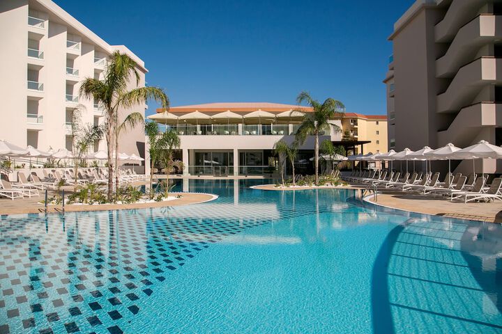 Pool Hotel