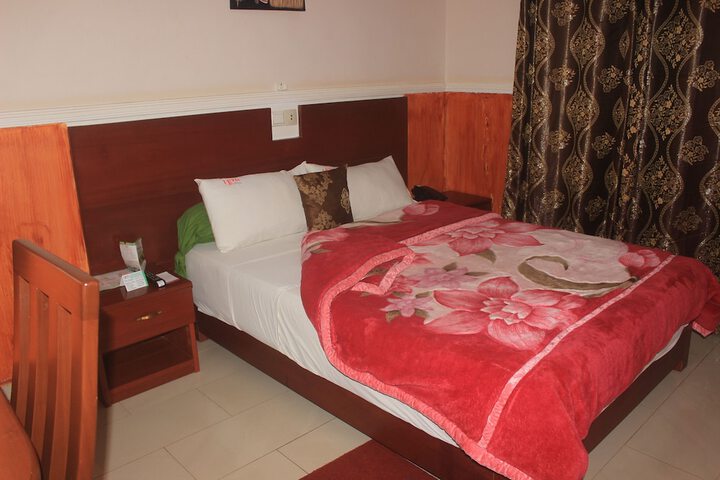 Room 6 of 51