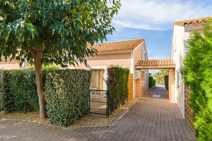 Hotel Entry