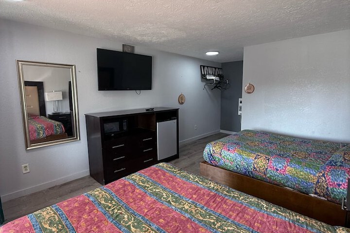 Room 5 of 22