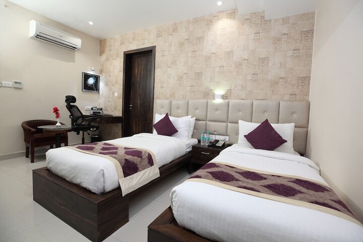 Room 15 of 59