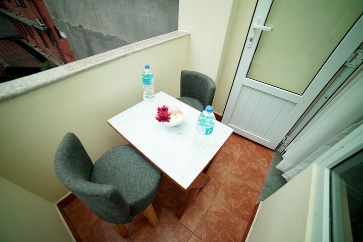 Room 11 of 12