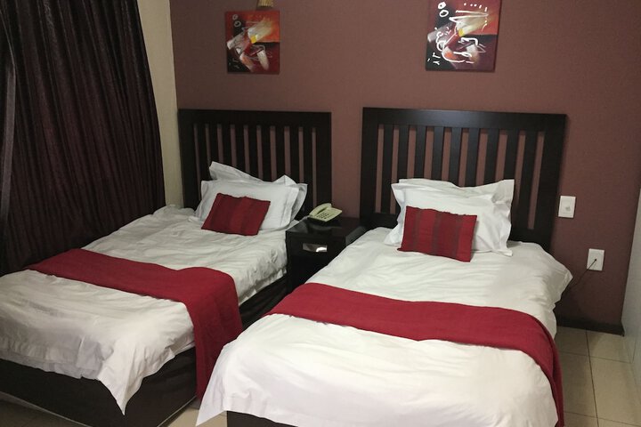 Room 2 of 2