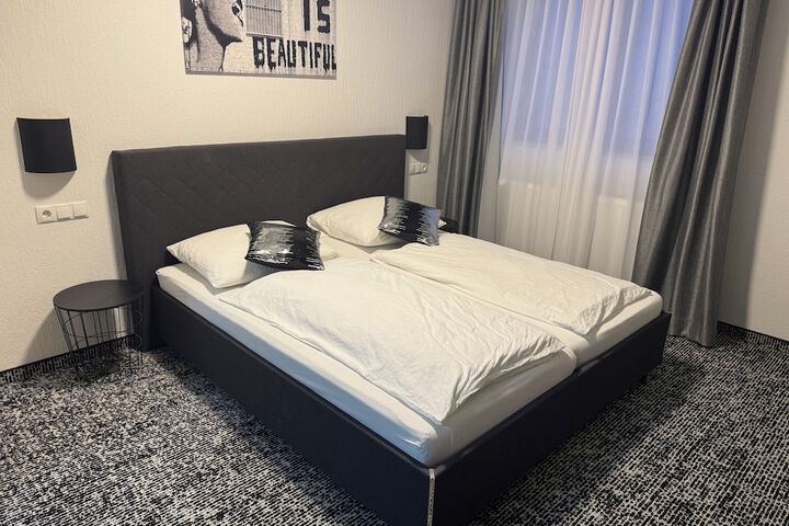Room 2 of 55