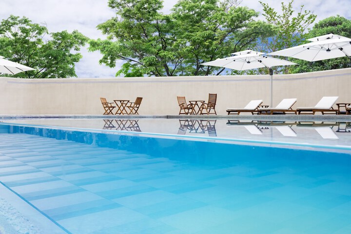 Pool 52 of 85