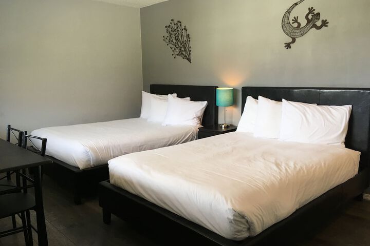Room 6 of 38