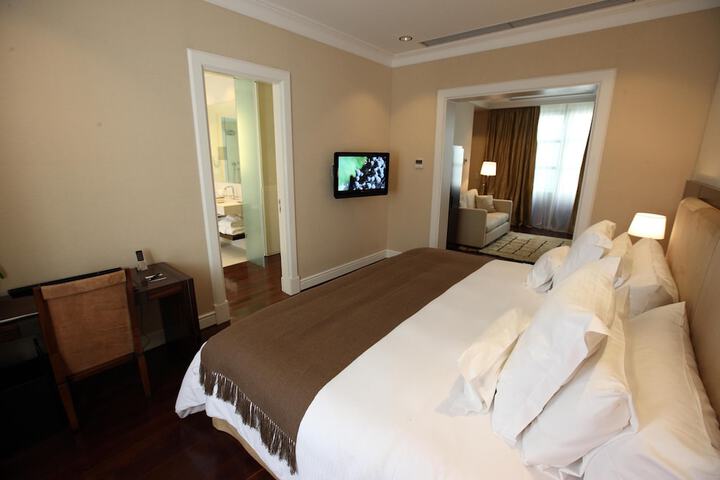Room 4 of 59