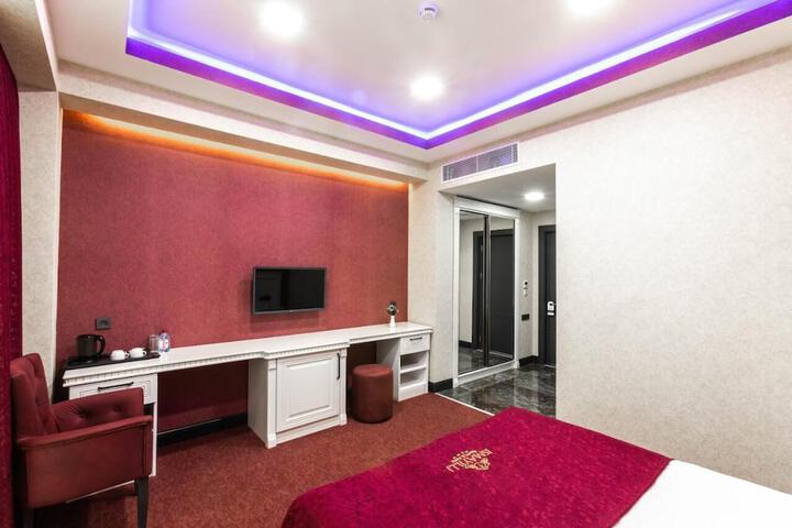 Room 12 of 52